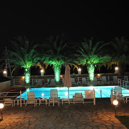Cleopatra Hotel Kanali  Exteriör bild